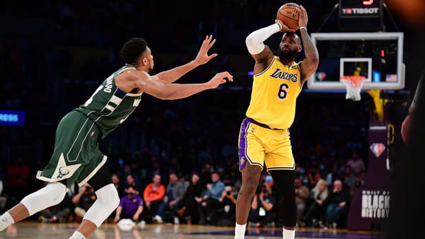 lebron james giannis antetokounmpo 2022
